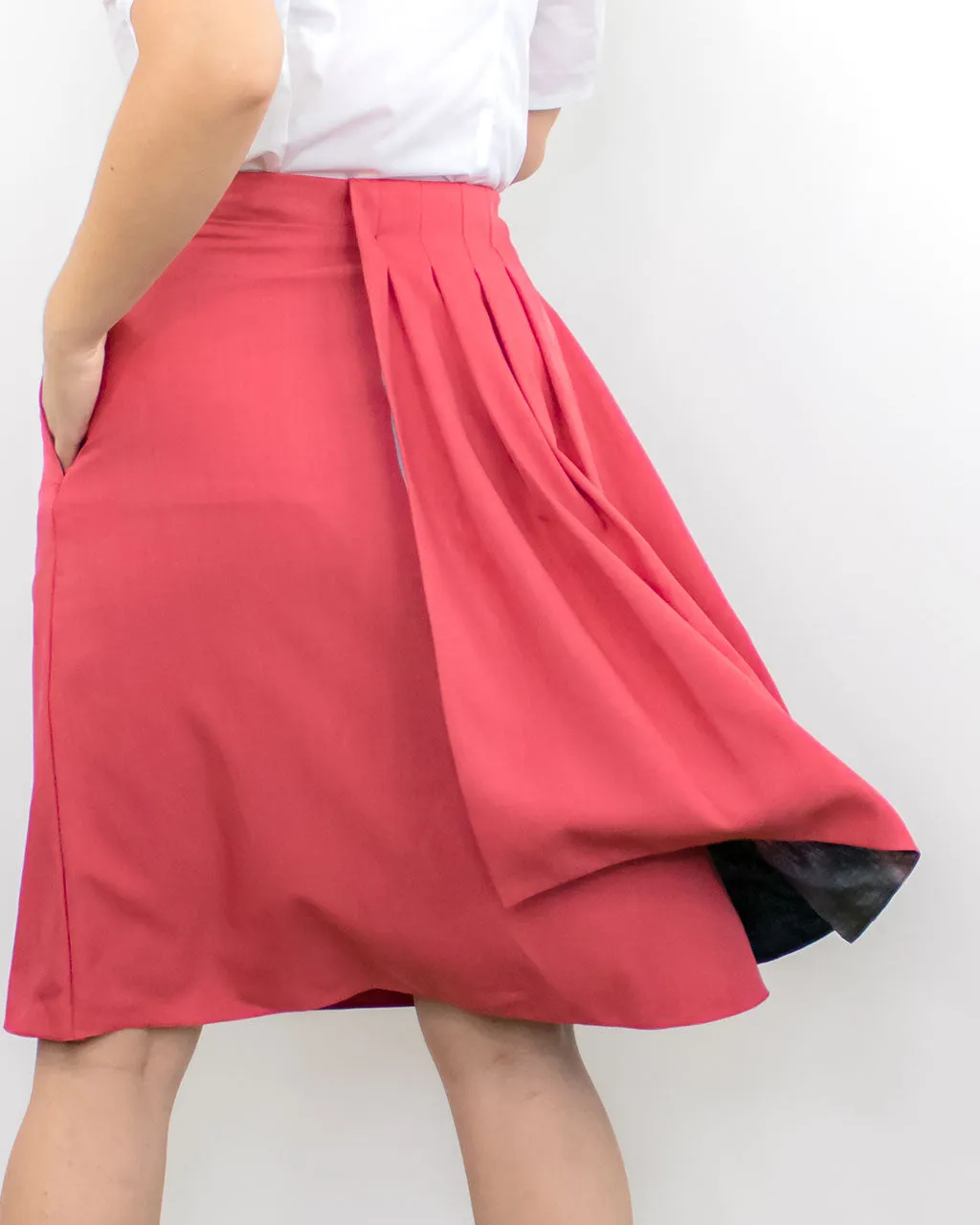 Pigres Red A-line Pleated Skirt with Pockets